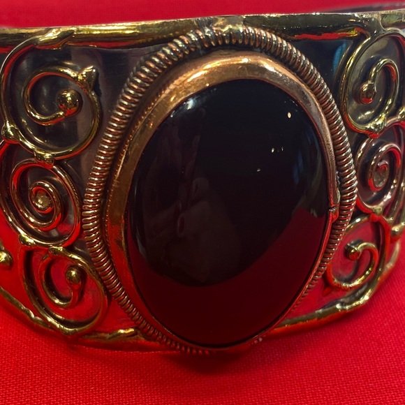 Handmade Onyx Mixed Metal Cuff Bracelet - Picture 2 of 11